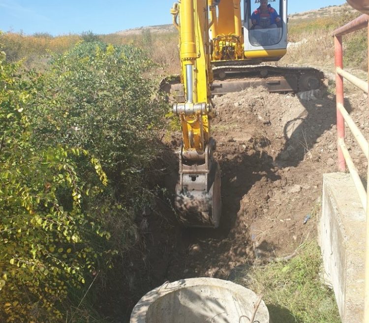 Изградба на водовод на улицата „563“ во Кочани